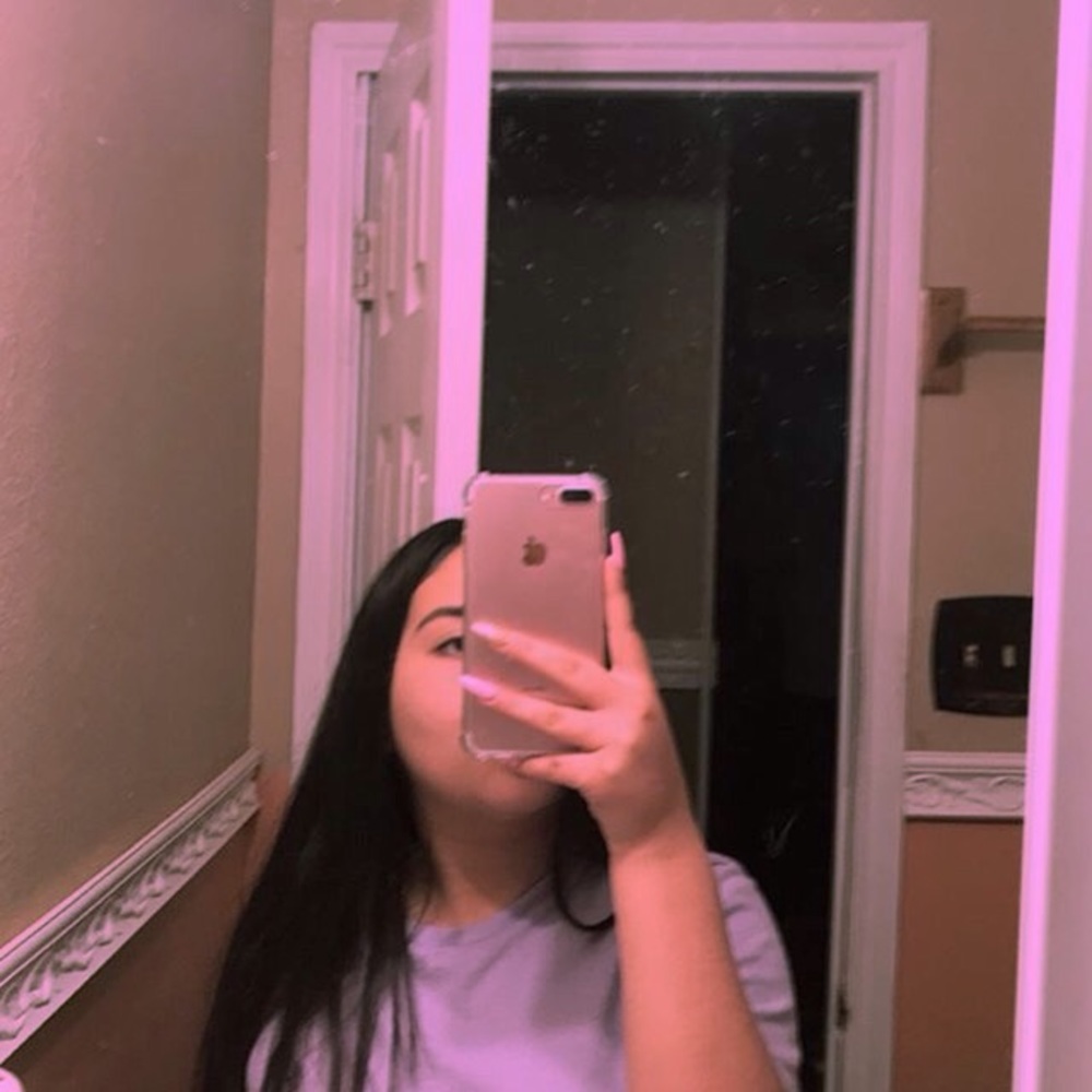 Meet your Posher, Izabel